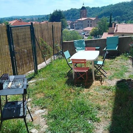 Maison 4 Pers Avec Jardin Au Pied Des Montagnes Ria Kültér fotó